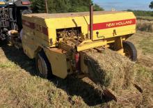 Vierkante-balenpersen New Holland B 940 APY