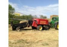 Vierkante-balenpersen New Holland D 710 S