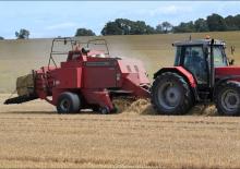 Vierkante-balenpersen Massey Ferguson MF 185 S2