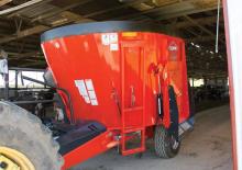 voermengwagens Kuhn VS 143