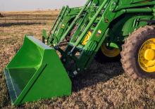 Voorladers John Deere 660R