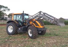 Voorladers Valtra VL 1800	