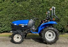 Voortrekhaak gemeentetrekker New Holland TC 24 D