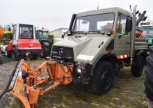 Voortrekhaak gemeentetrekker Unimog U 90