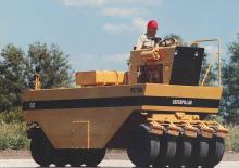 Walsen met rubberwielen Caterpillar PS 130