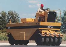 Walsen met rubberwielen Caterpillar PS 180