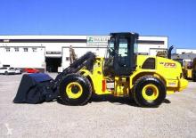 Wielladers New Holland W170C