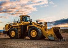 Wielladers Komatsu WA800-8E0