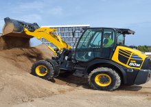 Wielladers Komatsu WA80M-8E0