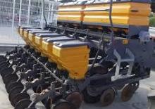 Zaaimachines Valtra BP 704	