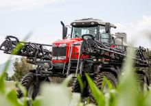 Zelfrijdende veldspuiten Massey Ferguson MF 9330 Plus