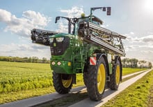 Zelfrijdende veldspuiten John Deere R4150i