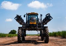 Zelfrijdende veldspuiten Valtra R530