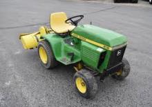 Zitmaaiers en Tuin tractoren John Deere 212