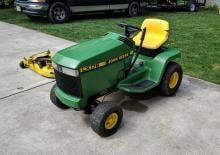 Zitmaaiers en Tuin tractoren John Deere LX176