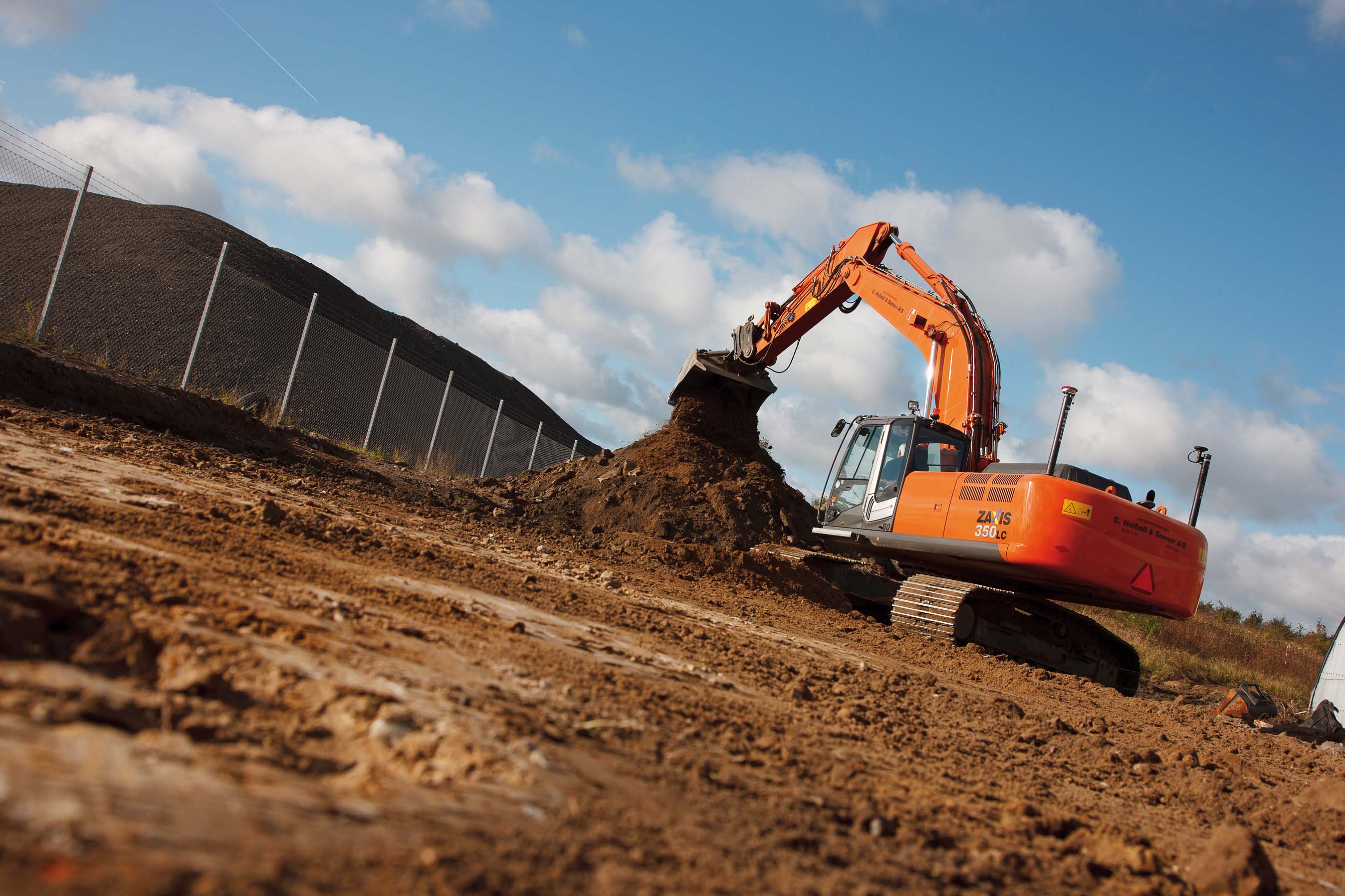 HITACHI ZAXIS350LC 建機 重機 開封済み HITACHI ZAXIS350LC 建機 重機 開封済み Amazon.co.jp: HITACHI 1/50